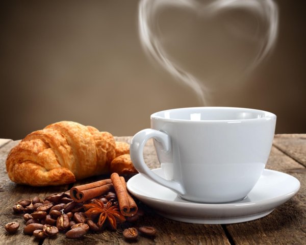 кофе и круассан