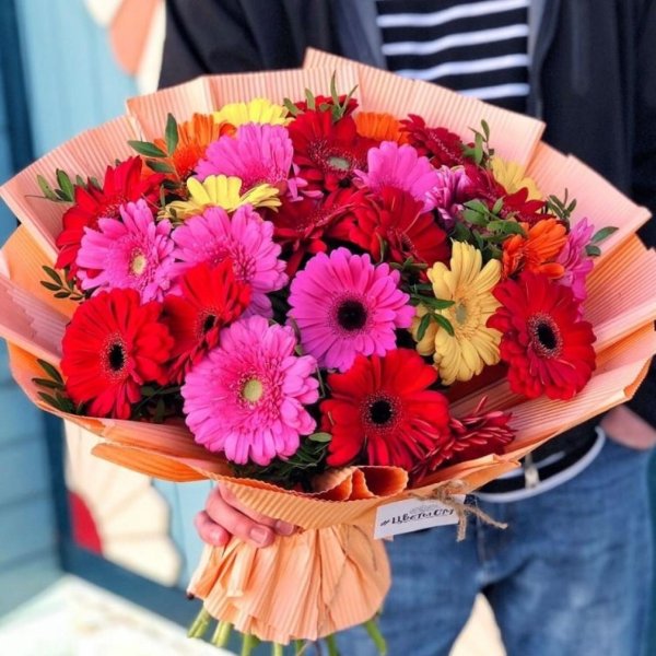 монобукет гербер