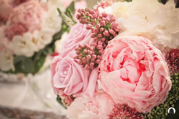 букет нежных пионов