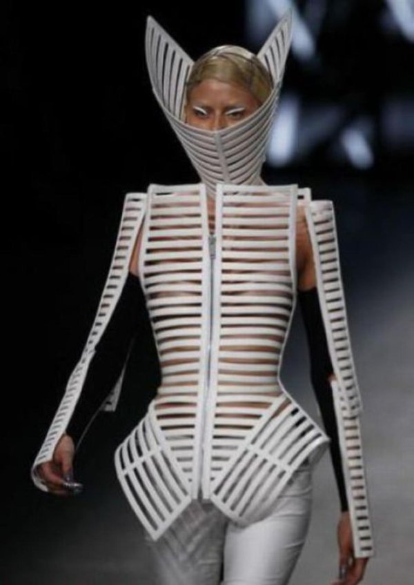 футуристичный стиль одежды