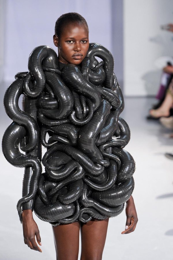 айрис ван херпен дизайнер