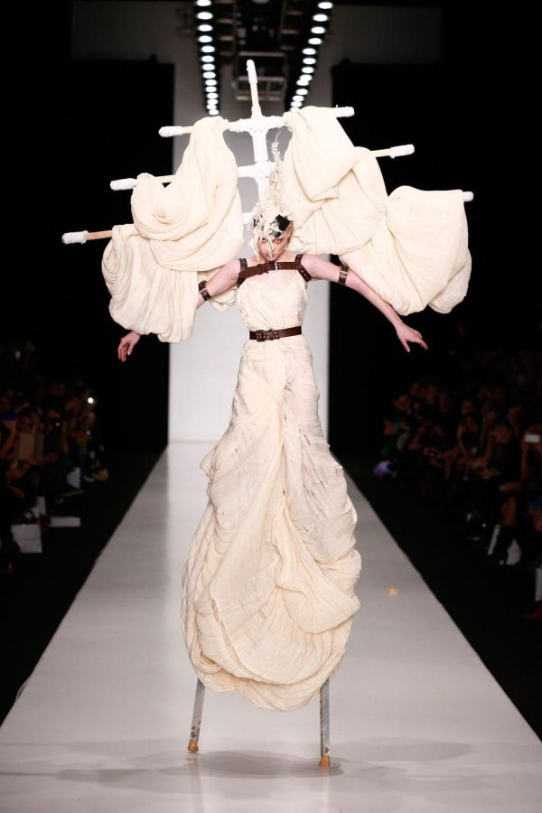 платье необычное