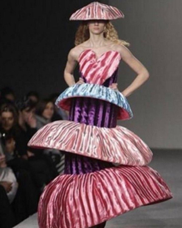 платье необычное