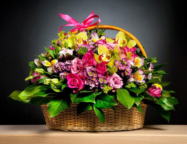 корзинка с цветами