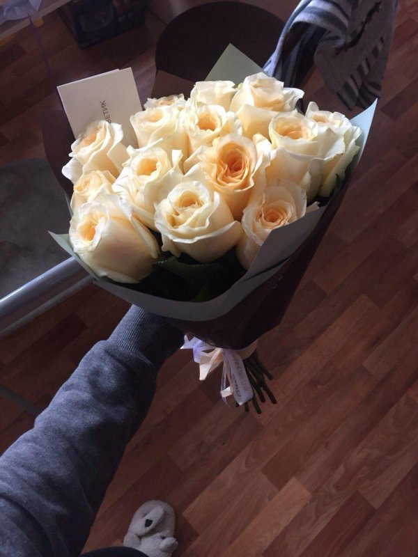 кремовая роза