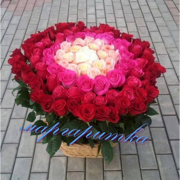 розы шикарный букет