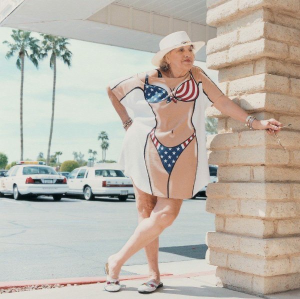 купальные костюмы