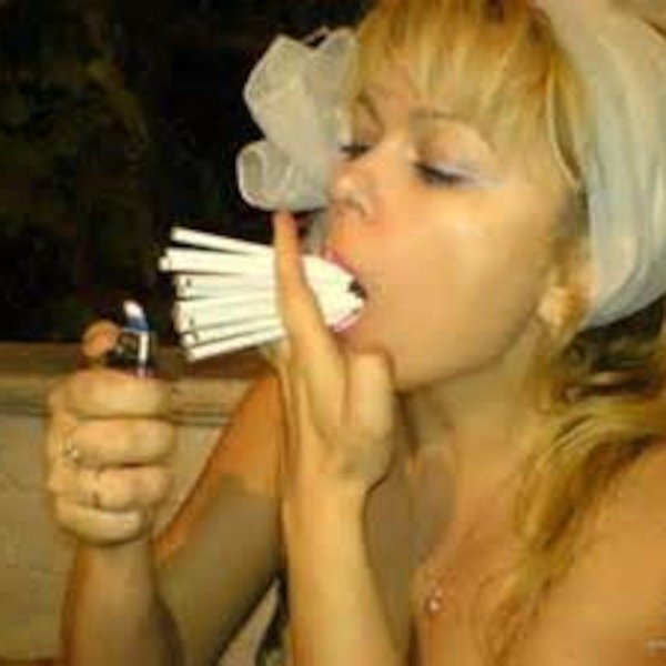 странные люди из социальных сетей