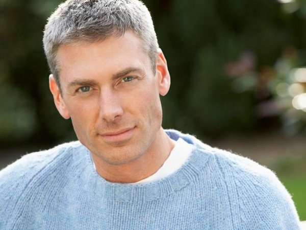 мужские стрижки для седых волос