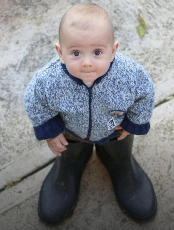 смешной мальчик