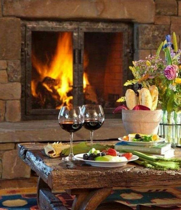 камин и вино