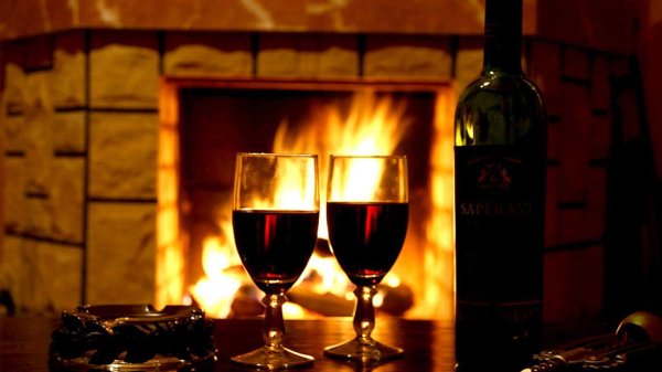камин и вино
