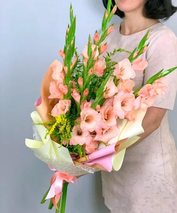 гладиолусы монобукет