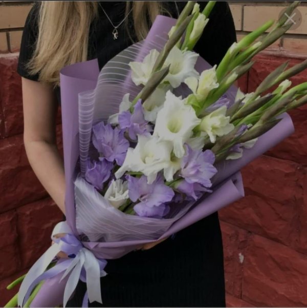 стильные букеты с гладиолусами