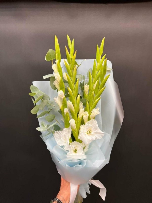 стильные букеты с гладиолусами