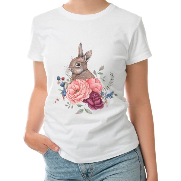 принт кролик на белой футболке