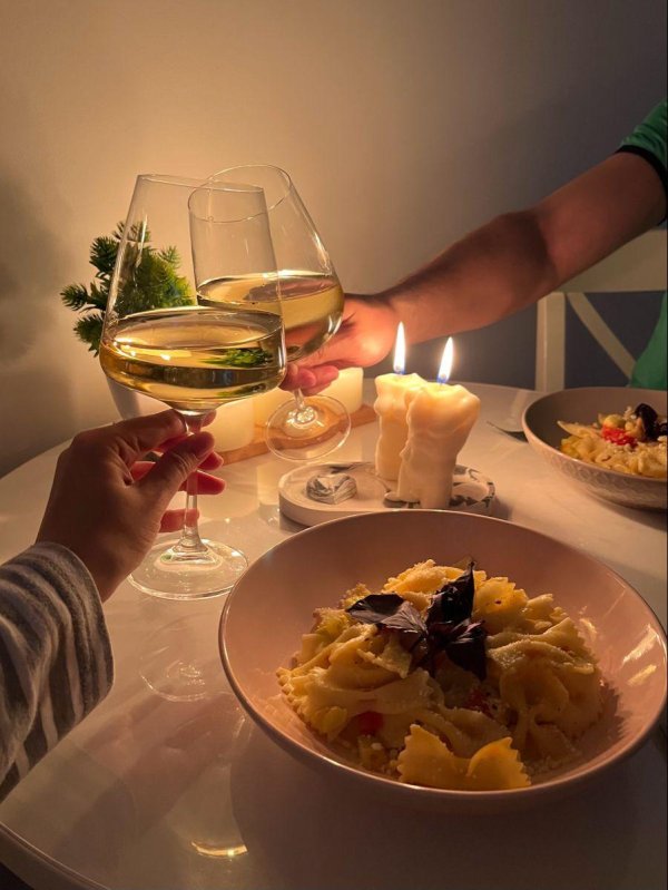 романтический вечер с вином