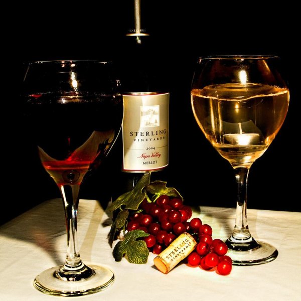 два бокала вина