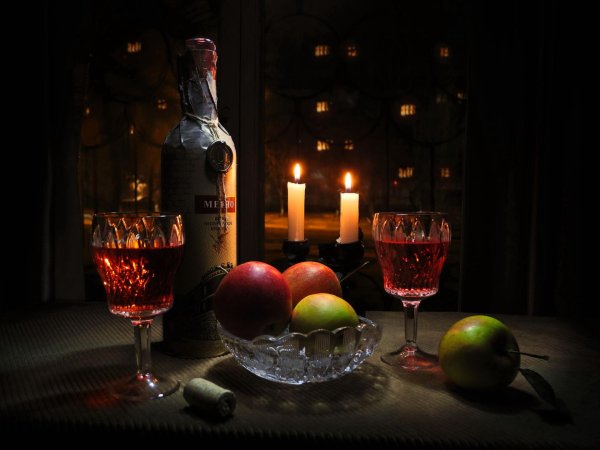 натюрморт при свечах