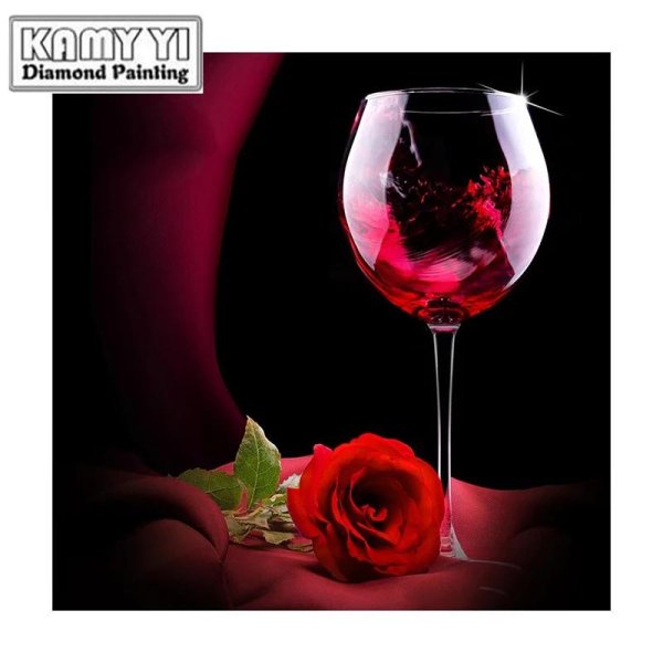 роза в бокале