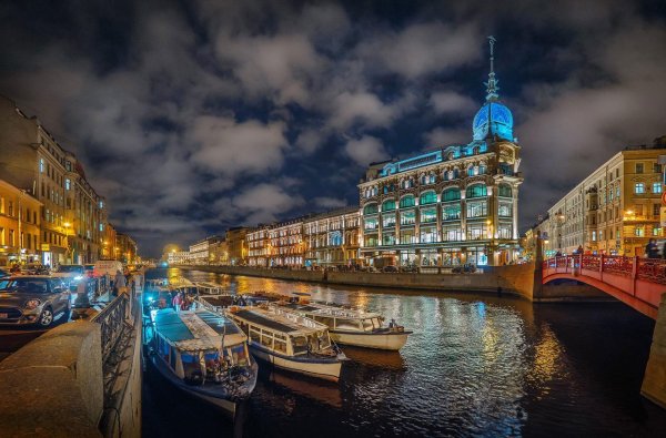 универмаг у красного моста санкт петербург