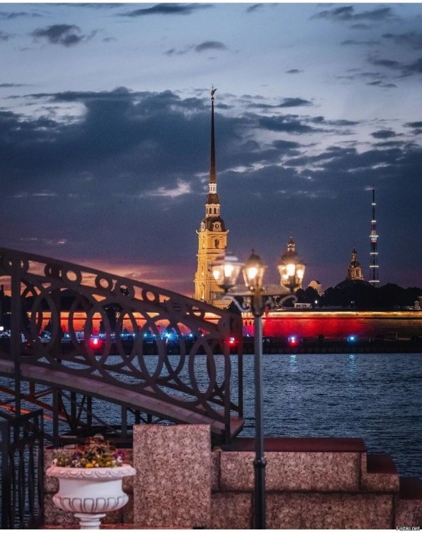 троицкий мост и петропавловская крепость