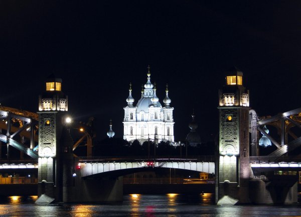 большеохтинский мост и смольный собор