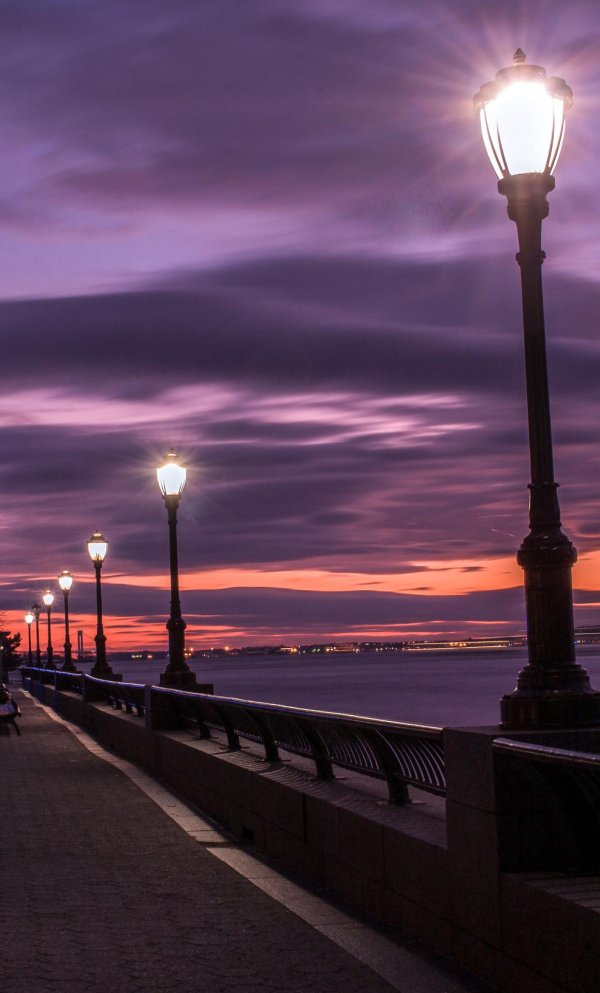 ночная набережная