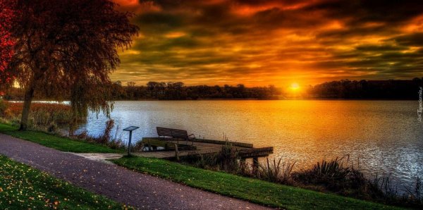 красивый вечерний закат