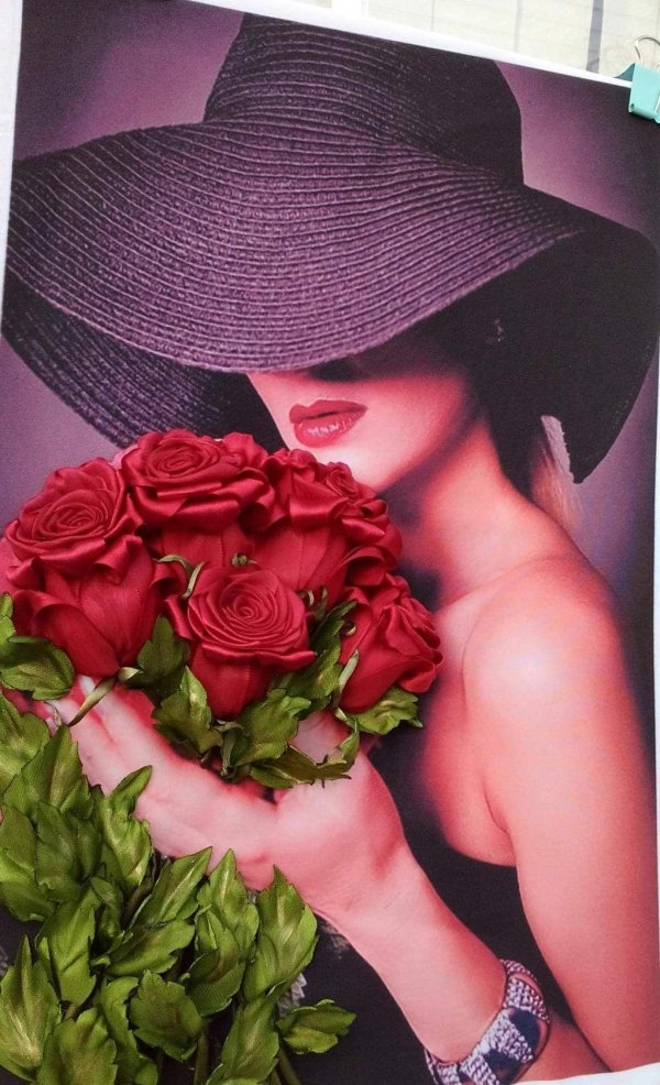 женщина в шляпе