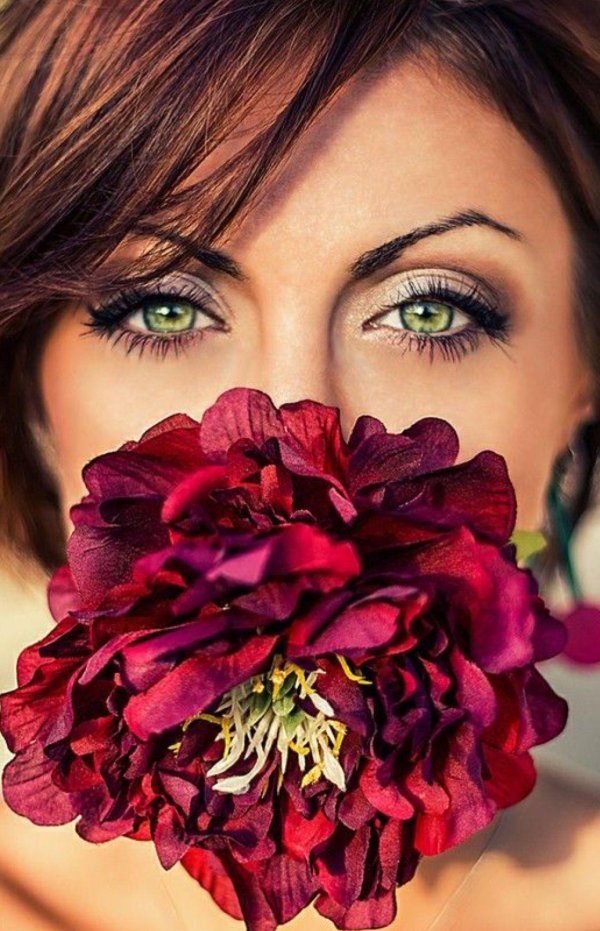 аватарка для женщины цветы