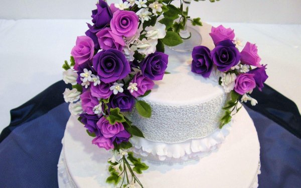 свадебный торт фиолетовый