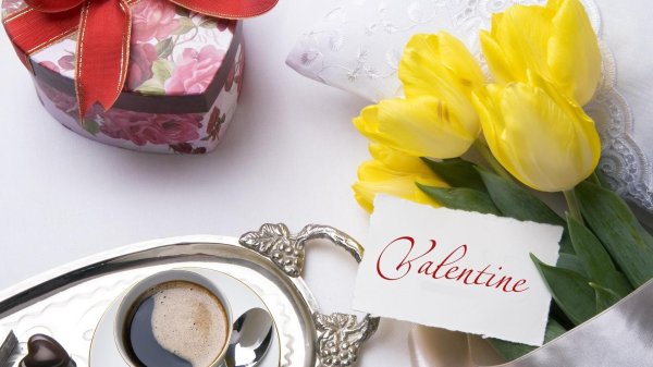 тюльпаны подарок