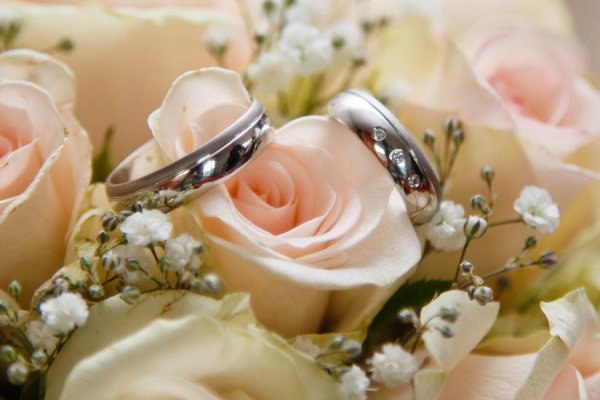 со свадьбой