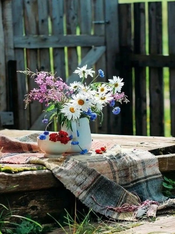 натюрморт с полевыми цветами