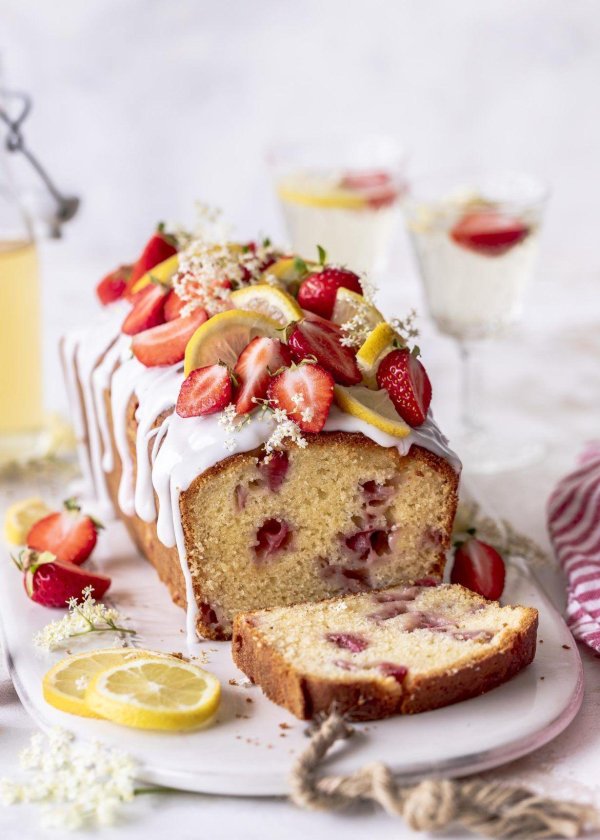 клубничный кекс