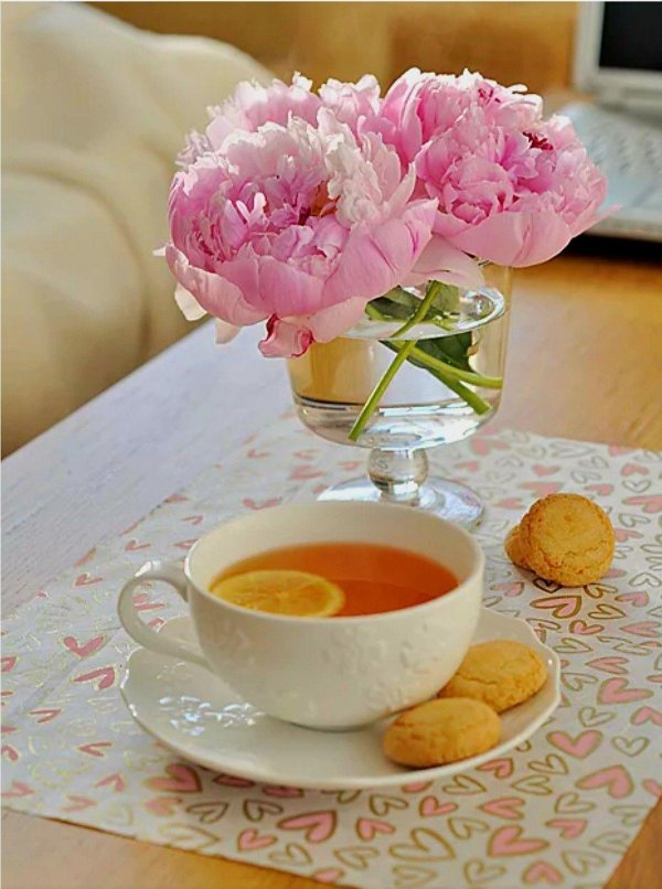 пионы и чай