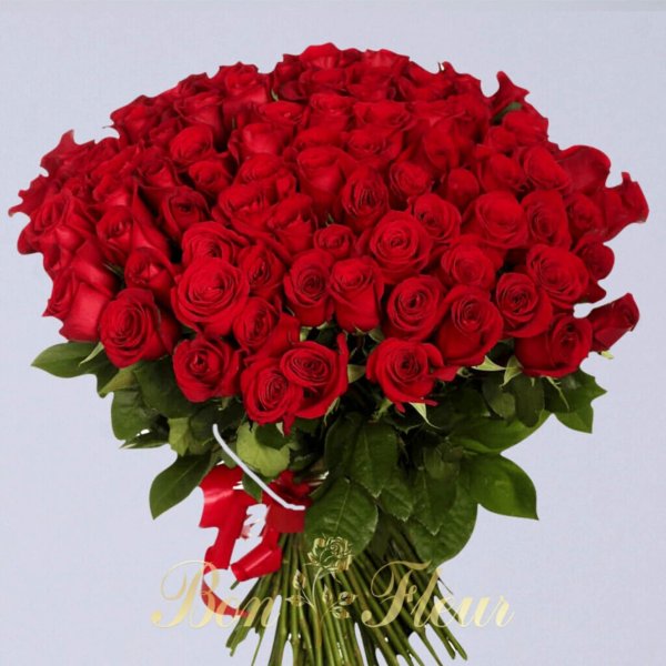 С цветами розы большие букеты