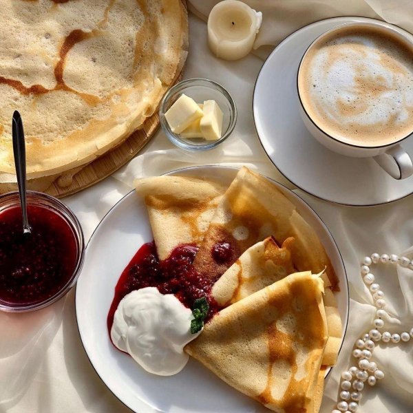 блинчики со сметаной