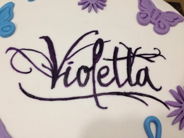 виолетта надпись