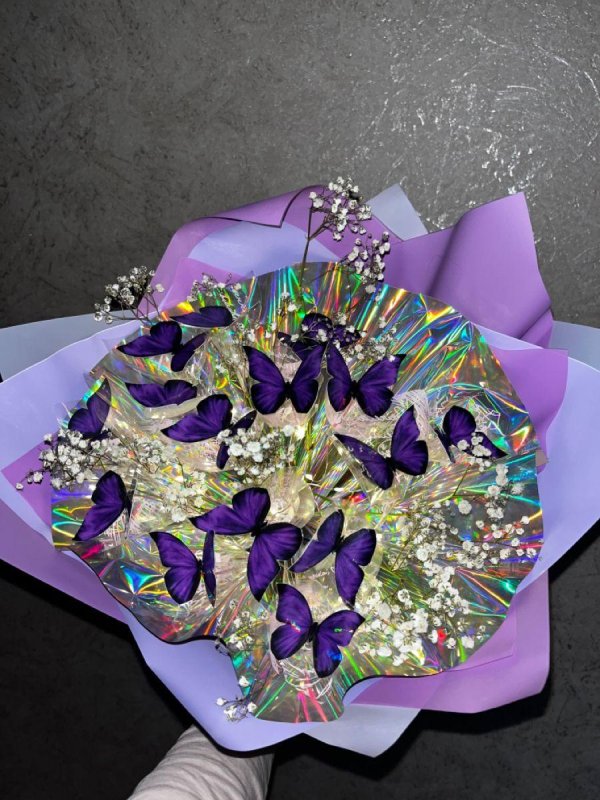 светящиеся букеты из бабочек