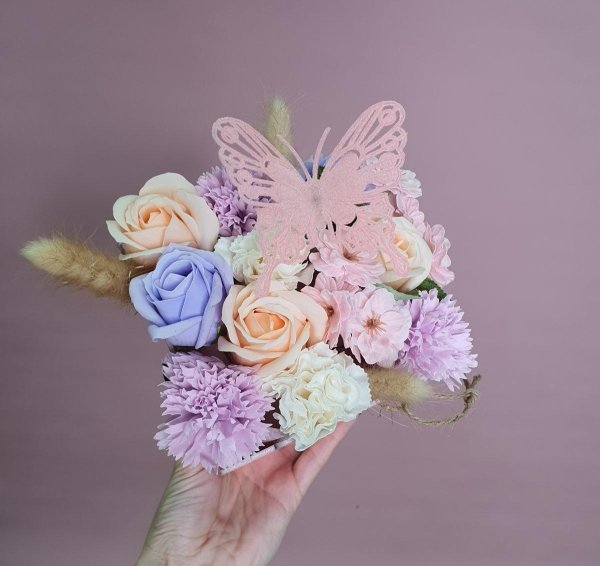 букетик из бабочек