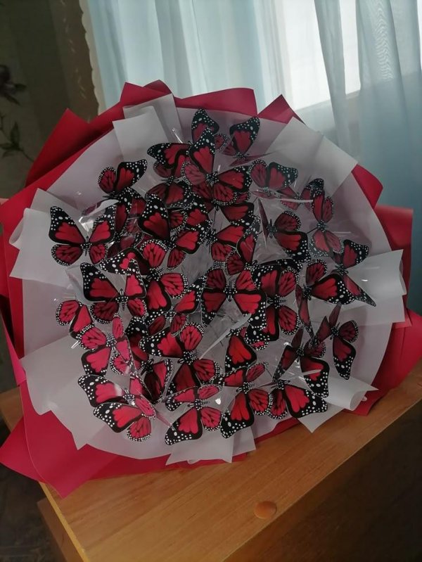 бабочки для букета красные