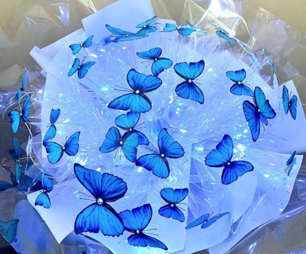 светящиеся букеты с бабочками