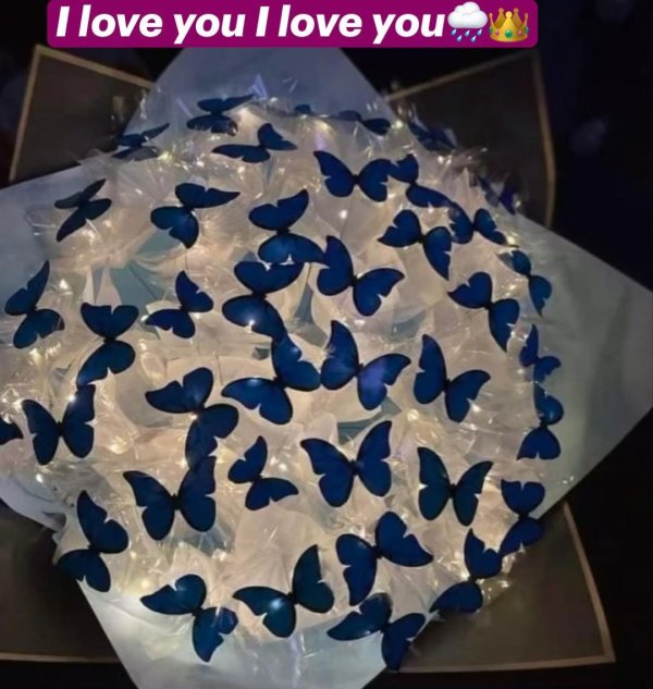 светящиеся букеты из бабочек