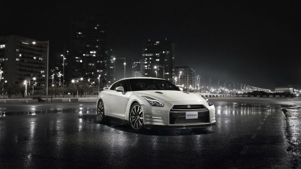 nissan gtr 2011