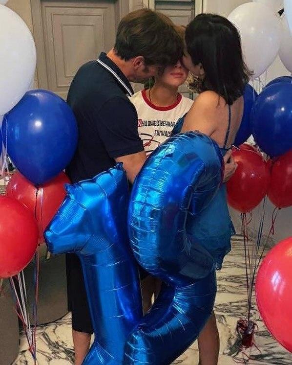 шар цифра синий