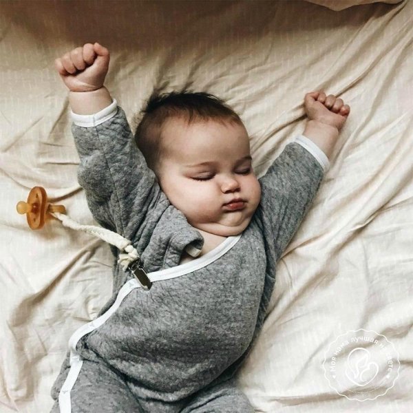 одежда новорожденным