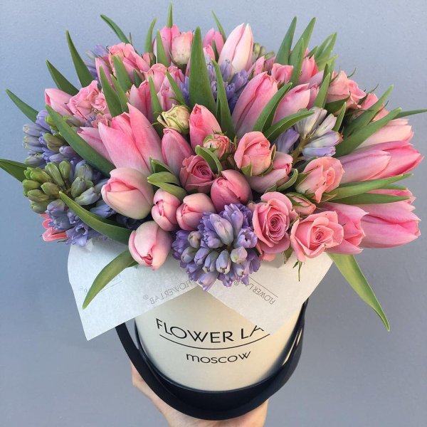 стильный букет тюльпанов