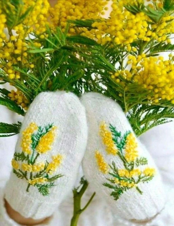 тюльпан с мимозой